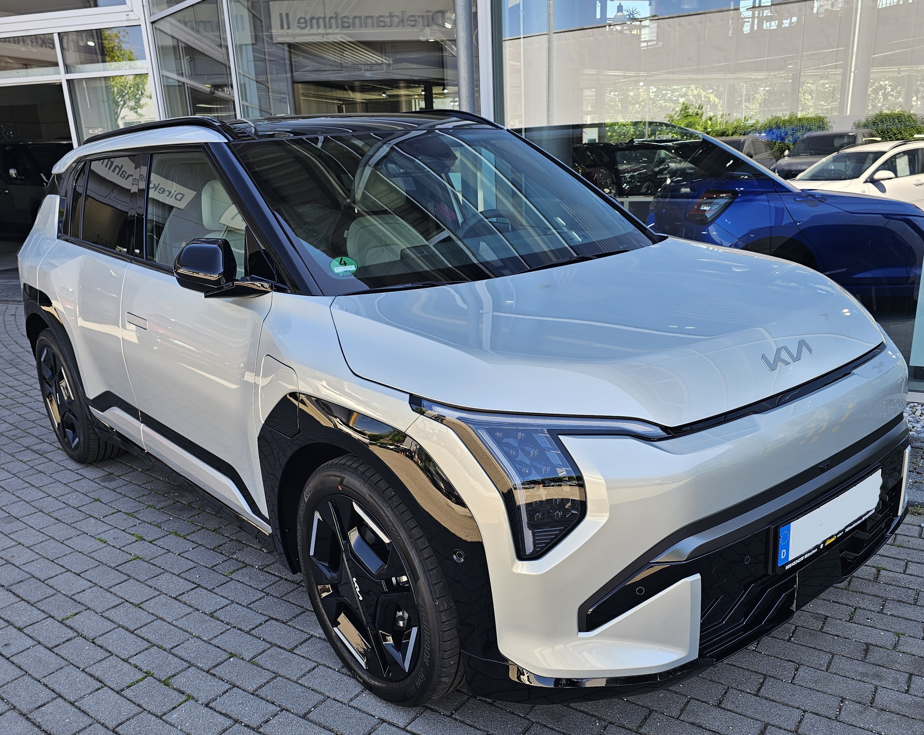 KIA EV3 GT-Line Ivory silver metallic